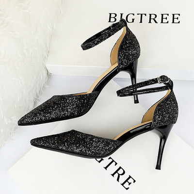 Γυναικεία γυαλιστερά πέδιλα με τακούνι 7,5 cm