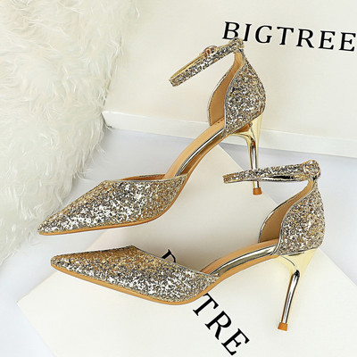 Γυναικεία γυαλιστερά πέδιλα με τακούνι 7,5 cm