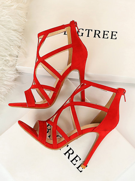 Tõmbluku ja õhukese kontsaga naiste sandaalid