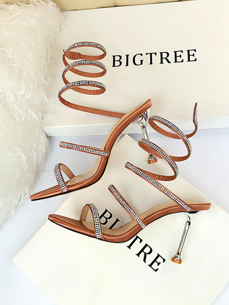 Uus mudel elegantsete kivikestega ja kõrge kontsaga naiste sandaalid 8 cm