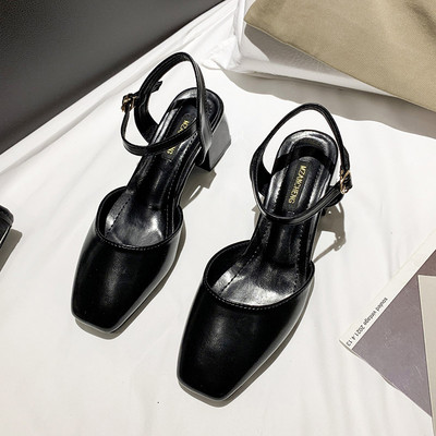 Γυναικεία casual πέδιλα με χαμηλό τακούνι