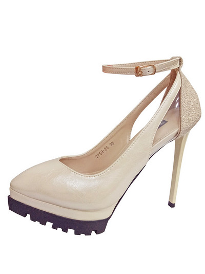 Naiste lakknahast kingad pandlaga ja 12,5 cm kontsaga