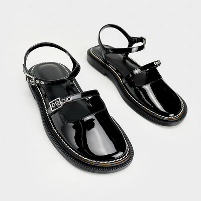 Kahes värvitoonis pandlaga naiste lakknahast sandaalid