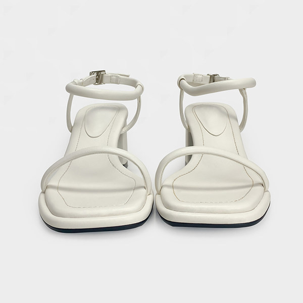 Naiste sandaalid 7 cm paksuse kontsaga - valget värvi