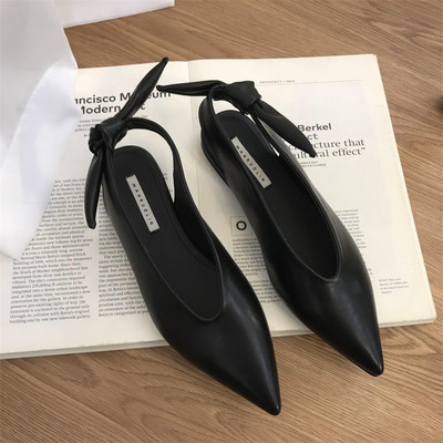 Öko-nahast terava otsaga suletud ninaosaga sandaalid