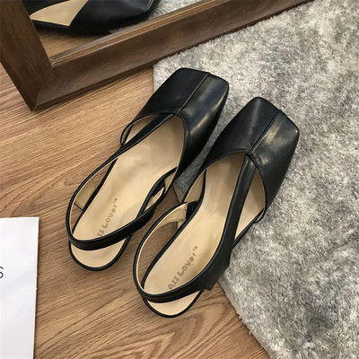 Naiste pandlaga nahast sandaalid