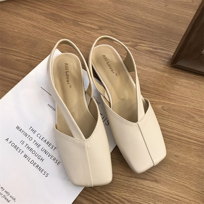 Naiste pandlaga nahast sandaalid