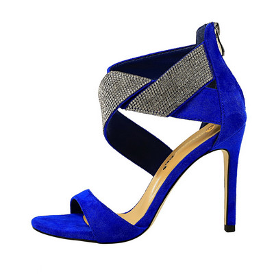 Uus mudel kividega ja lukuga sandaalid