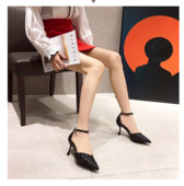 Női szandál hegyes modell sarokkal 7,5 cm