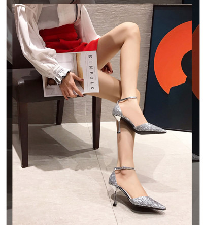 Női szandál hegyes modell sarokkal 7,5 cm