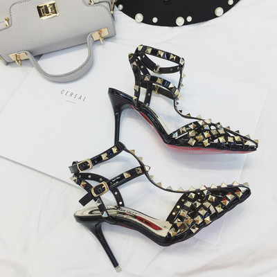 Moodsad naiste terava otsaga sandaalid metallist kabe ja 9,5 cm kontsaga