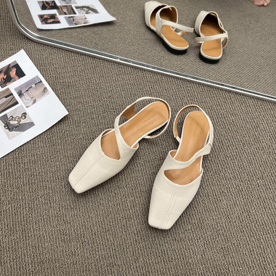 Lameda tallaga kinnised naiste sandaalid