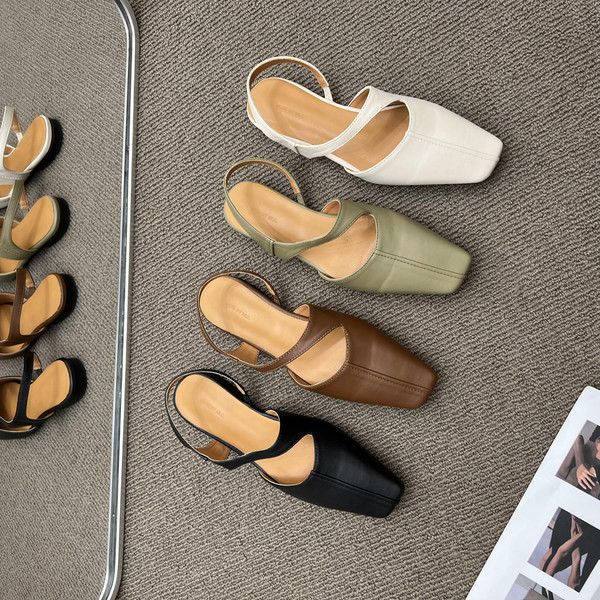 Lameda tallaga kinnised naiste sandaalid