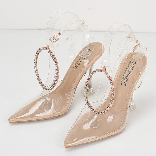 Elegáns női szilikon szandál fém elemmel