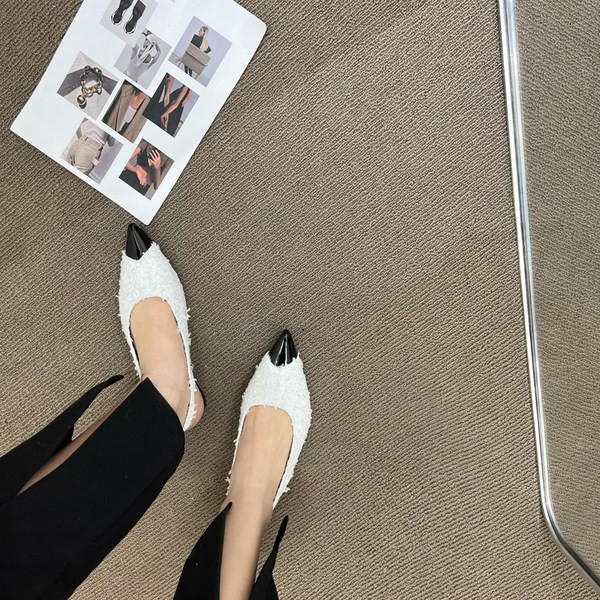 Naiste terava otsaga tekstiilist sandaalid