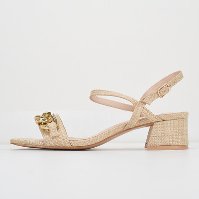 Kuldse ketiga vabaaja naiste sandaalid