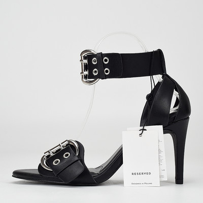 Öko-nahast pandlaga naiste sandaalid