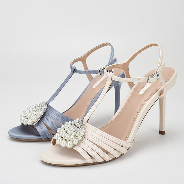 Naiste pärlitega sandaalid 10 cm kontsaga