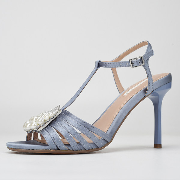 Naiste pärlitega sandaalid 10 cm kontsaga