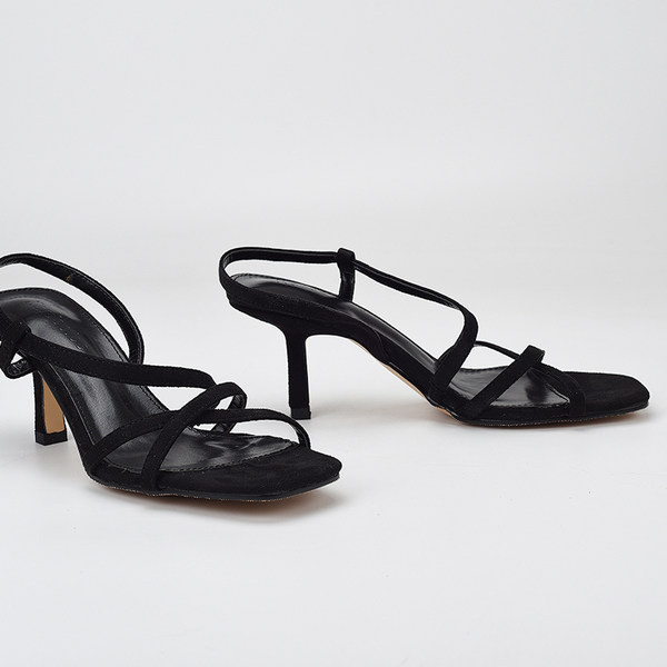 Naiste vabaaja sandaalid ristrihmadega ökoseemisnahast