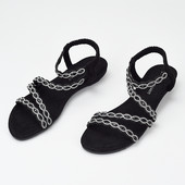 Mugavad musta värvi kividega naiste sandaalid