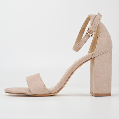 Moodsad naiste sandaalid 9 cm paksuse kontsaga