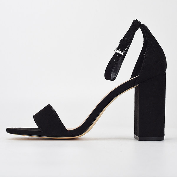 Moodsad naiste sandaalid 9 cm paksuse kontsaga