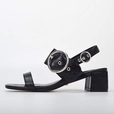 Uus mudel ümara pandlaga ja 5,5 cm paksuse kontsaga sandaalid