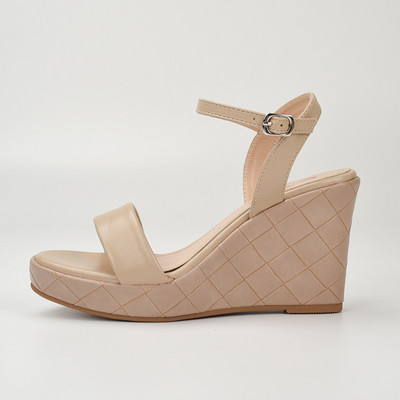 Naiste kaasaegsed sandaalid platvormiga 9,5 cm