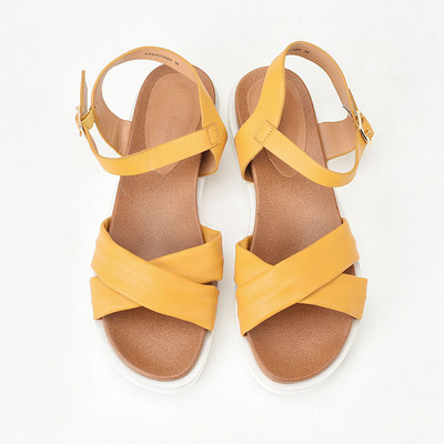 Lameda platvormi ja ristrihmadega vabaaja naiste sandaalid