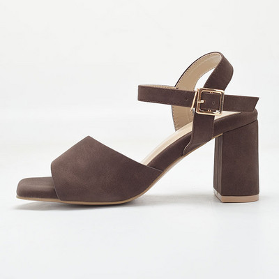 Moodsad naiste sandaalid kandilise 7,5 cm kontsaga