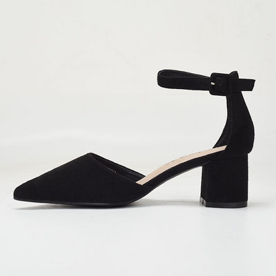 Naiste suletud varvastega sandaalid terava otsaga mudel