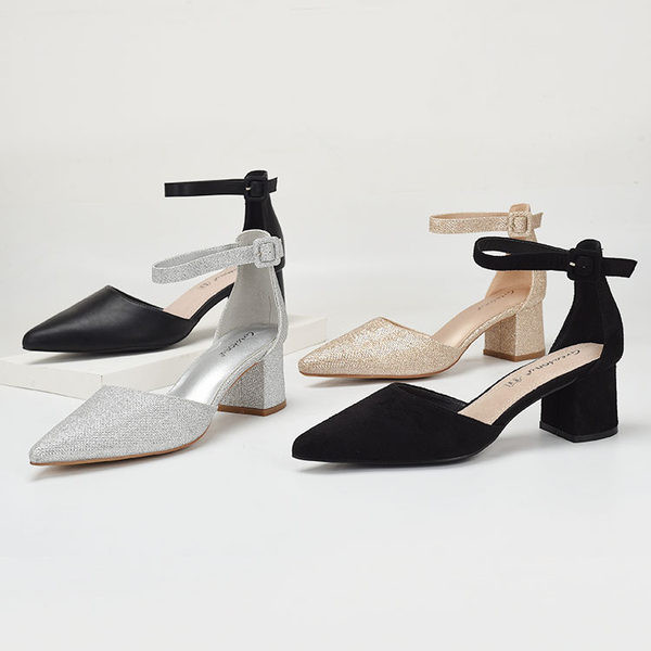 Naiste suletud varvastega sandaalid terava otsaga mudel