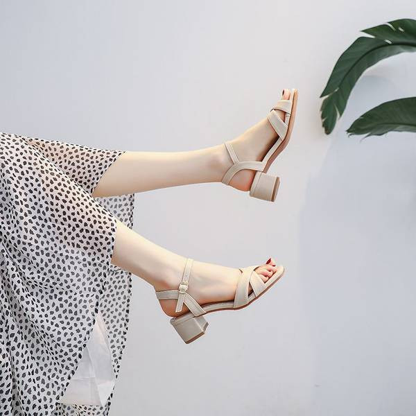 Női műbőr szandál 5 cm vastag sarokkal