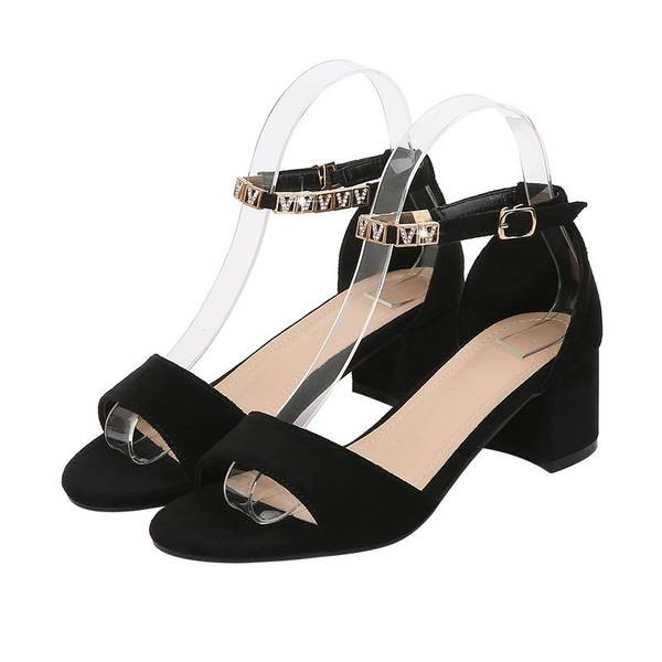 Naiste öko seemisnahast sandaalid metallelemendiga