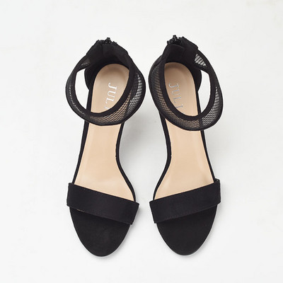 Naiste kunstnahast kontsaga sandaalid