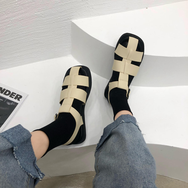 Eco-nahast vabaaja sandaalid - kolmes värvitoonis