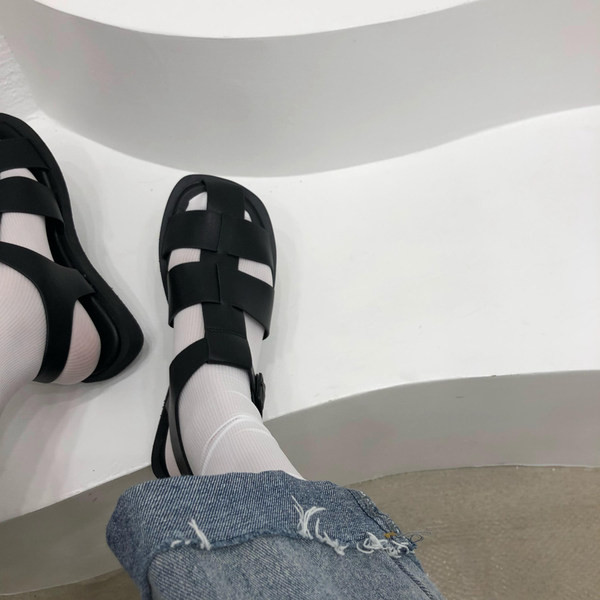 Eco-nahast vabaaja sandaalid - kolmes värvitoonis