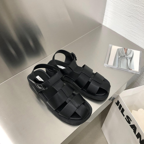 Eco-nahast vabaaja sandaalid - kolmes värvitoonis