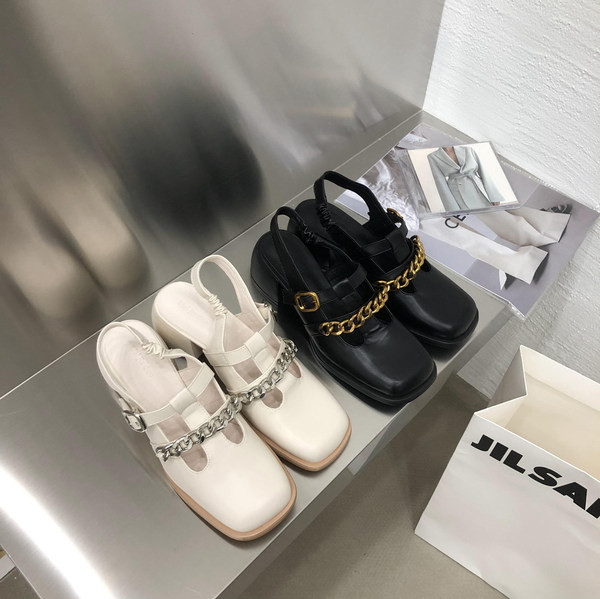 Naiste vabaaja sandaalid kunstnahast ketiga