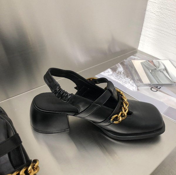 Naiste vabaaja sandaalid kunstnahast ketiga