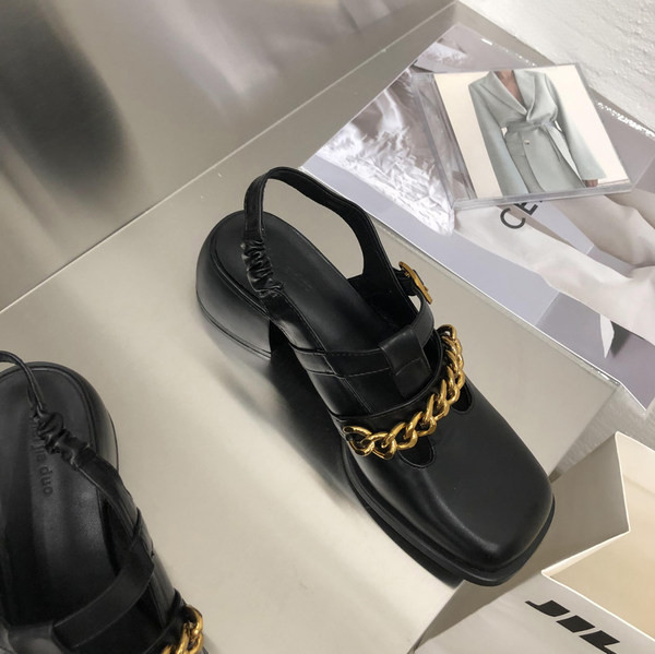 Naiste vabaaja sandaalid kunstnahast ketiga