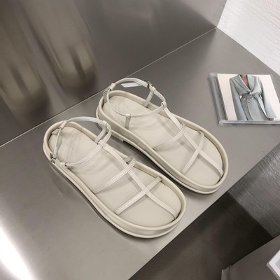 Rihmade ja lameda tallaga vabaaja naiste sandaalid