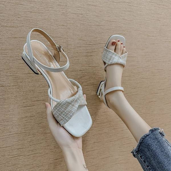 Lameda talla ja pandlaga naiste sandaalid