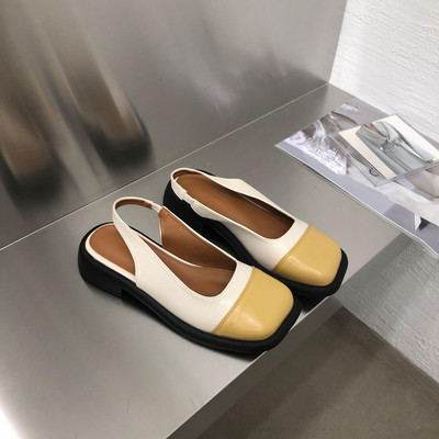 Öko bőrből készült, zárt orrú női szandál