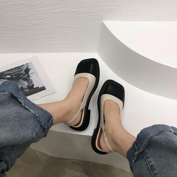 Öko bőrből készült, zárt orrú női szandál