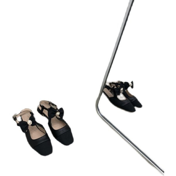 Eko-nahast vabaaja sandaalid paelaga