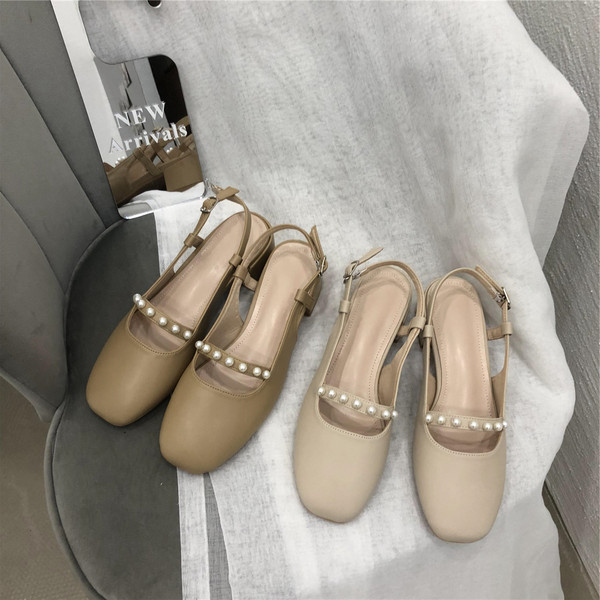 Naiste suletud varvastega sandaalide ümarmudel