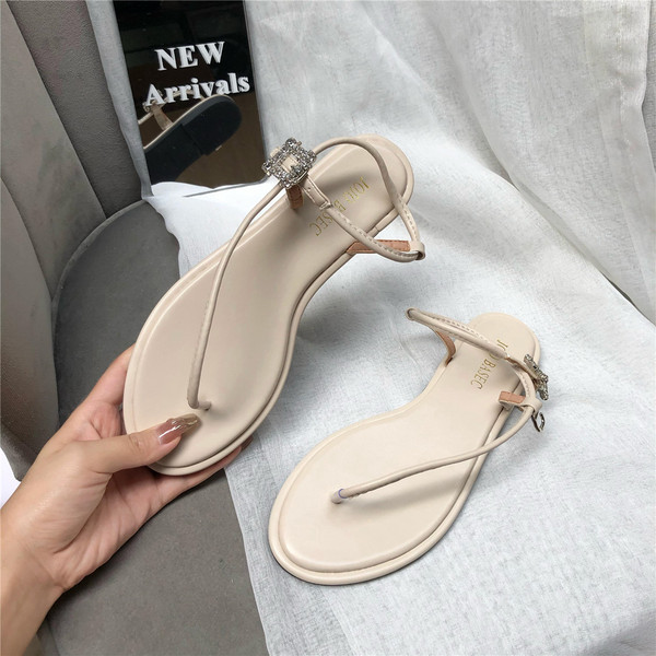 Läbi varvaste kividega vabaaja sandaalid