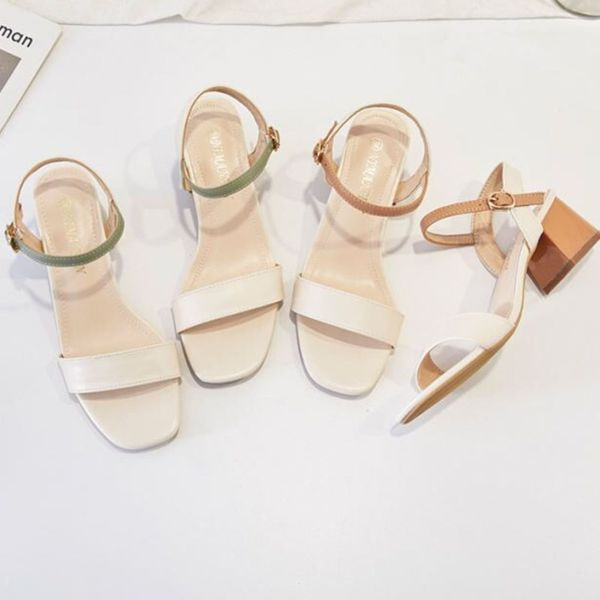 Γυναικεία πέδιλα casual από έκο δέρμα με τετράγωνο τακούνι 5 cm